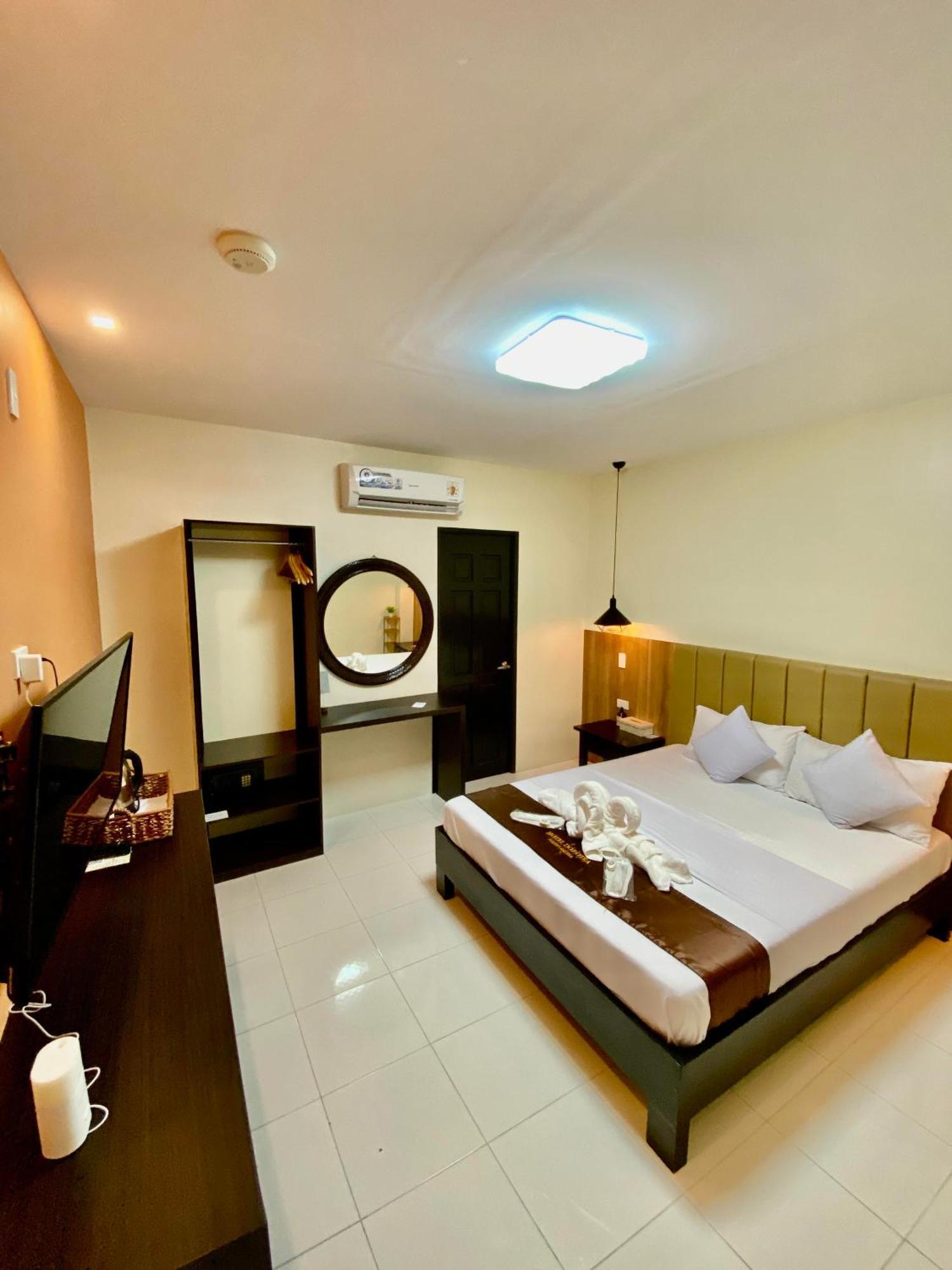 Hotel Dorotea Puerto Galera Dış mekan fotoğraf